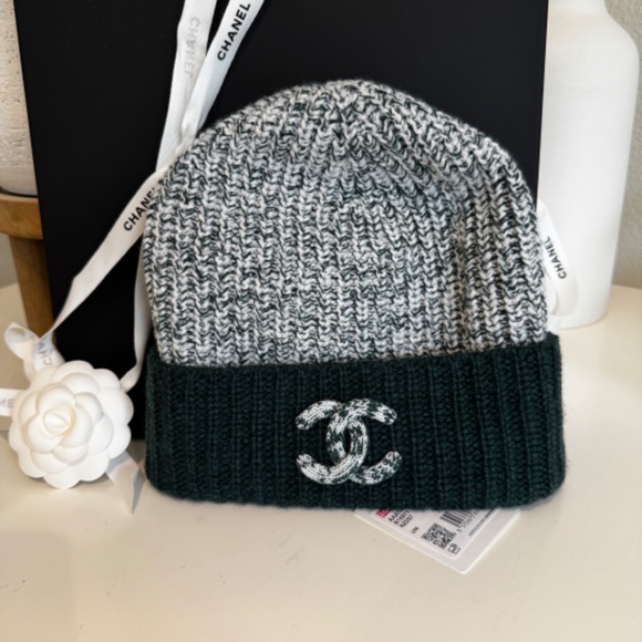 CHANEL HAT BEANIE NWT - Picture 3 of 5